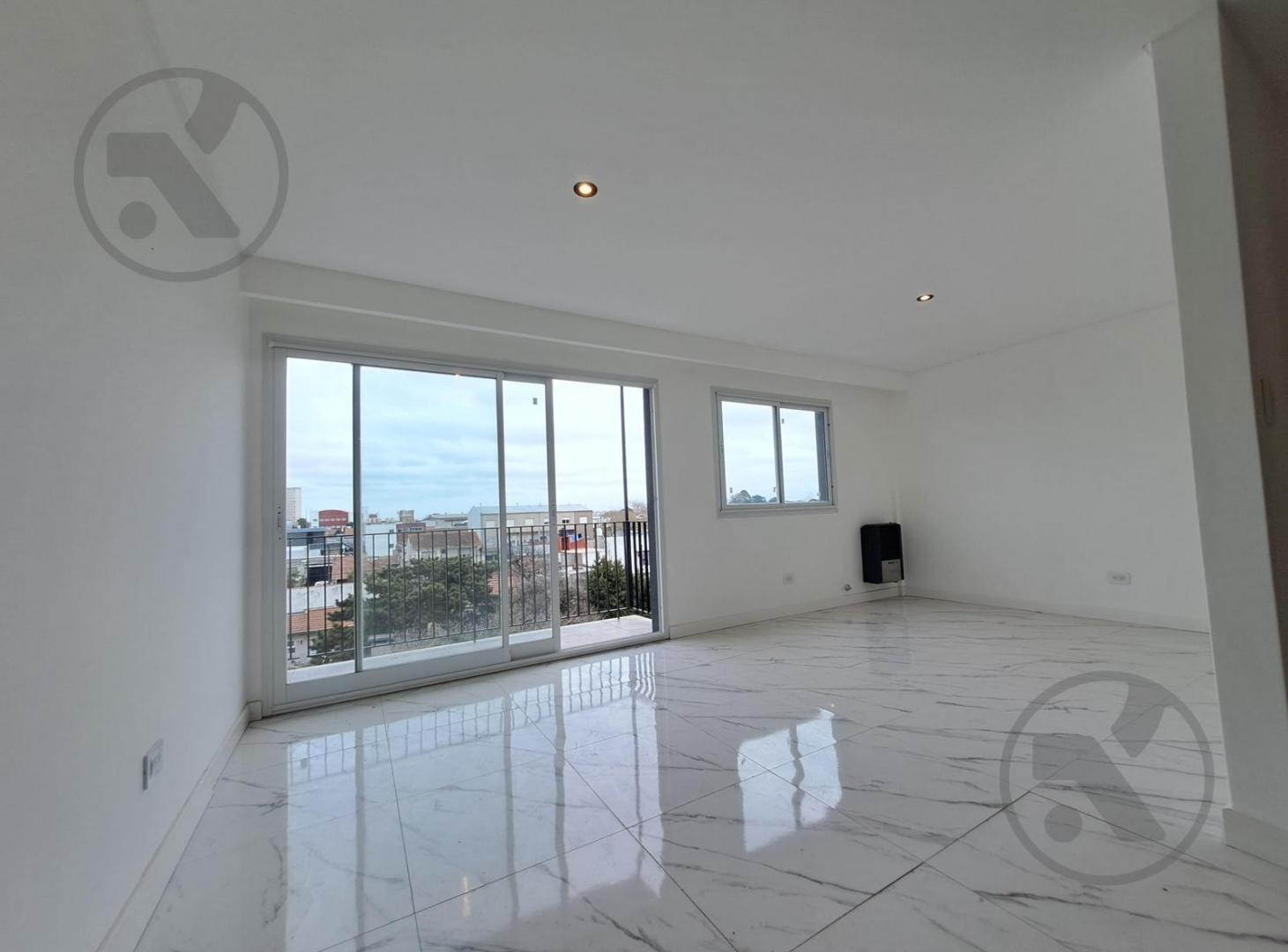 Foto de VENTA | DEPARTAMENTO 2 AMBIENTES | COCHERA | VILLA PRIMERA, imagen 2