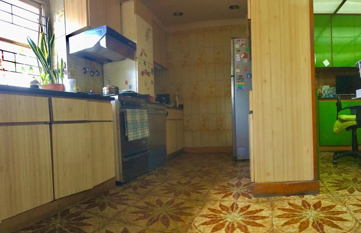 Excelente Departamento de 4 Ambientes con Dependencia 5