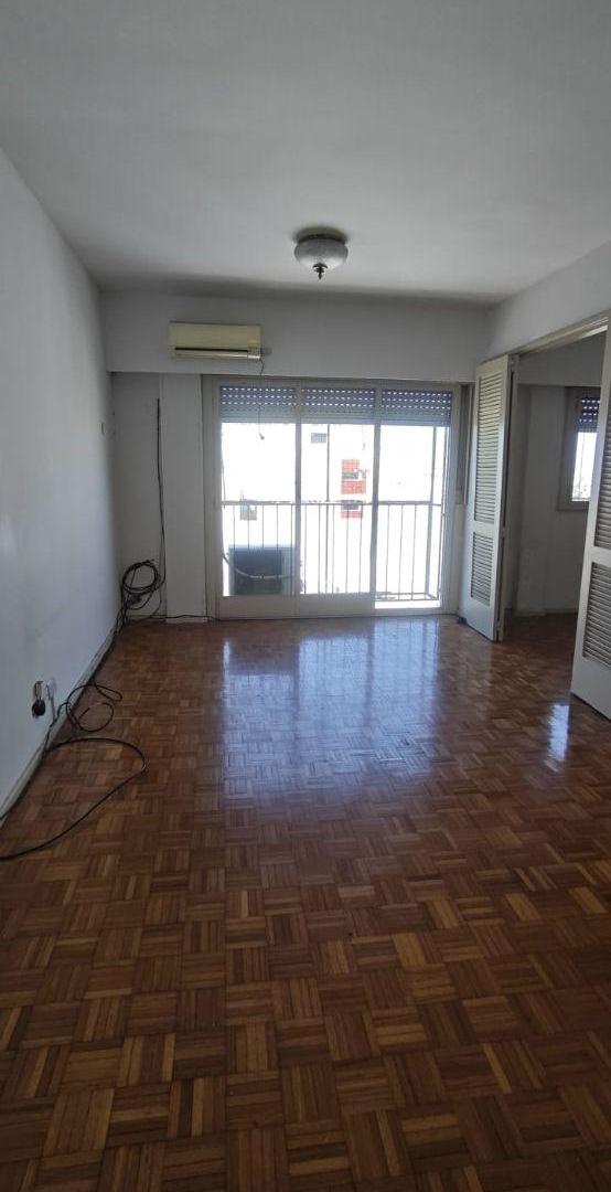 RESERVADO - Departamento lateral tres ambientes en alquiler
