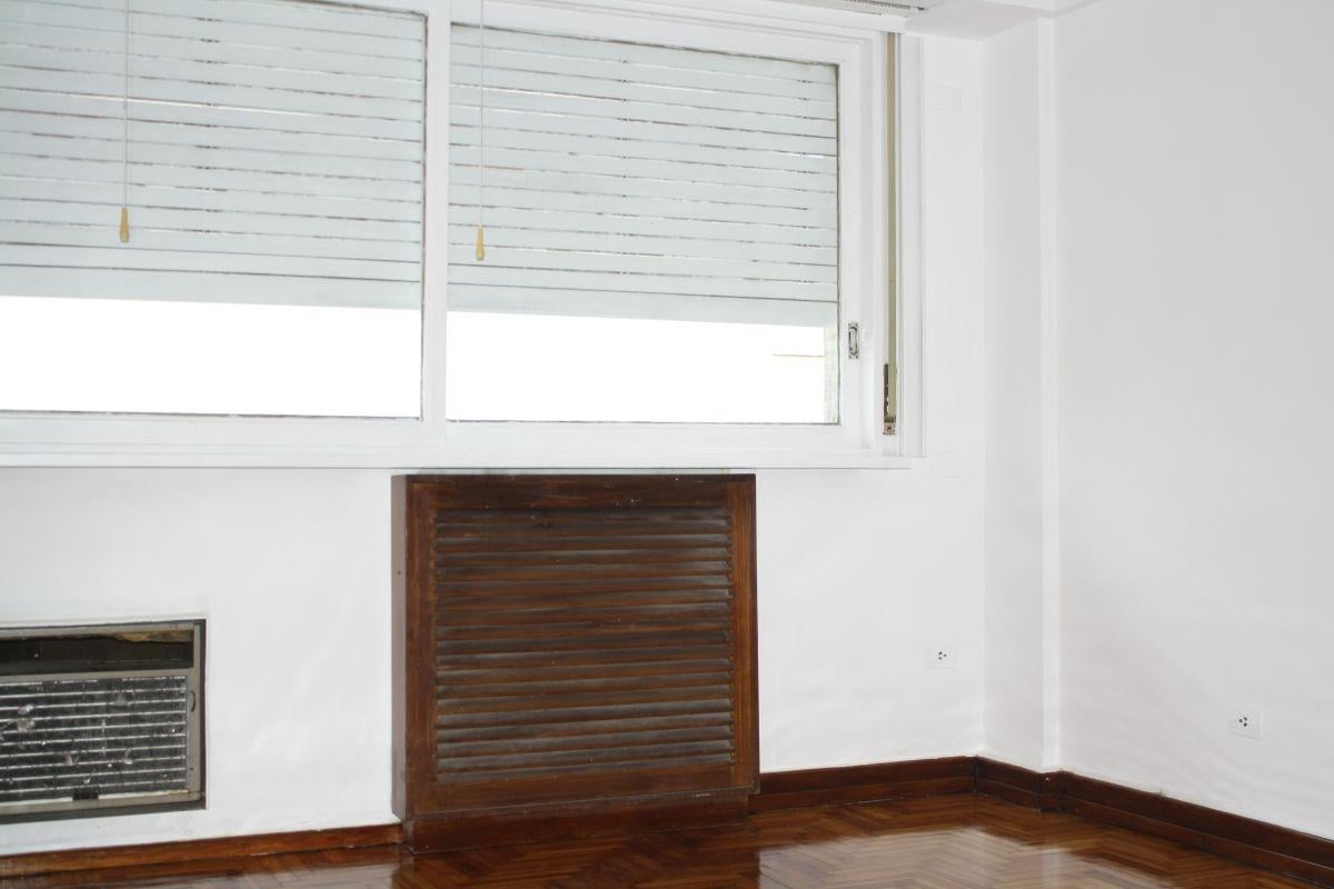 Foto de Excelente departamento de 4 ambientes al frente con dependencia de, imagen 4