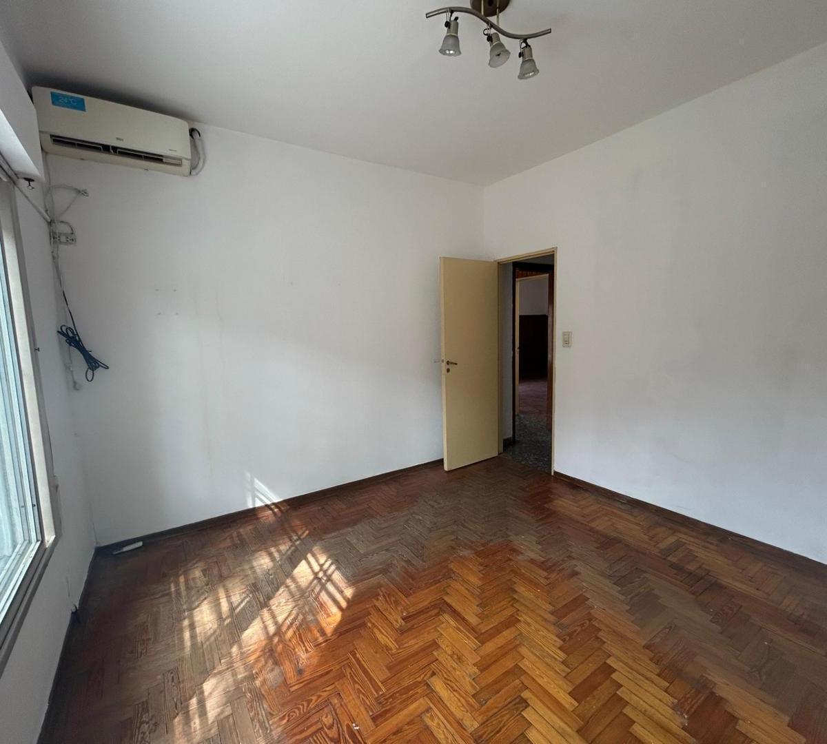 Excelente Casa con Patio en Villa Maipú 5