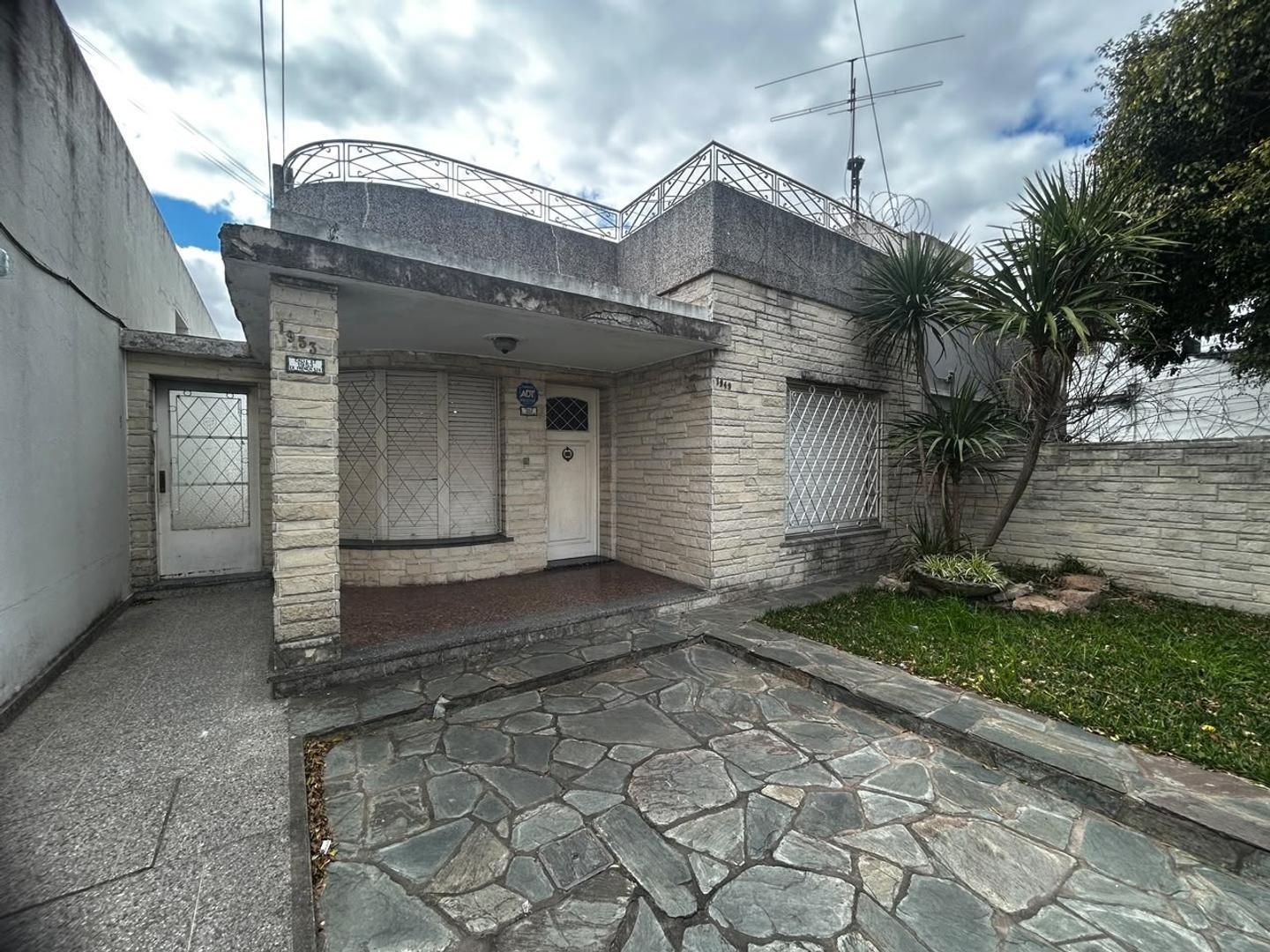 Foto de PH al Frente - Muy amplio + Jardin al Frente + Patio, imagen 5