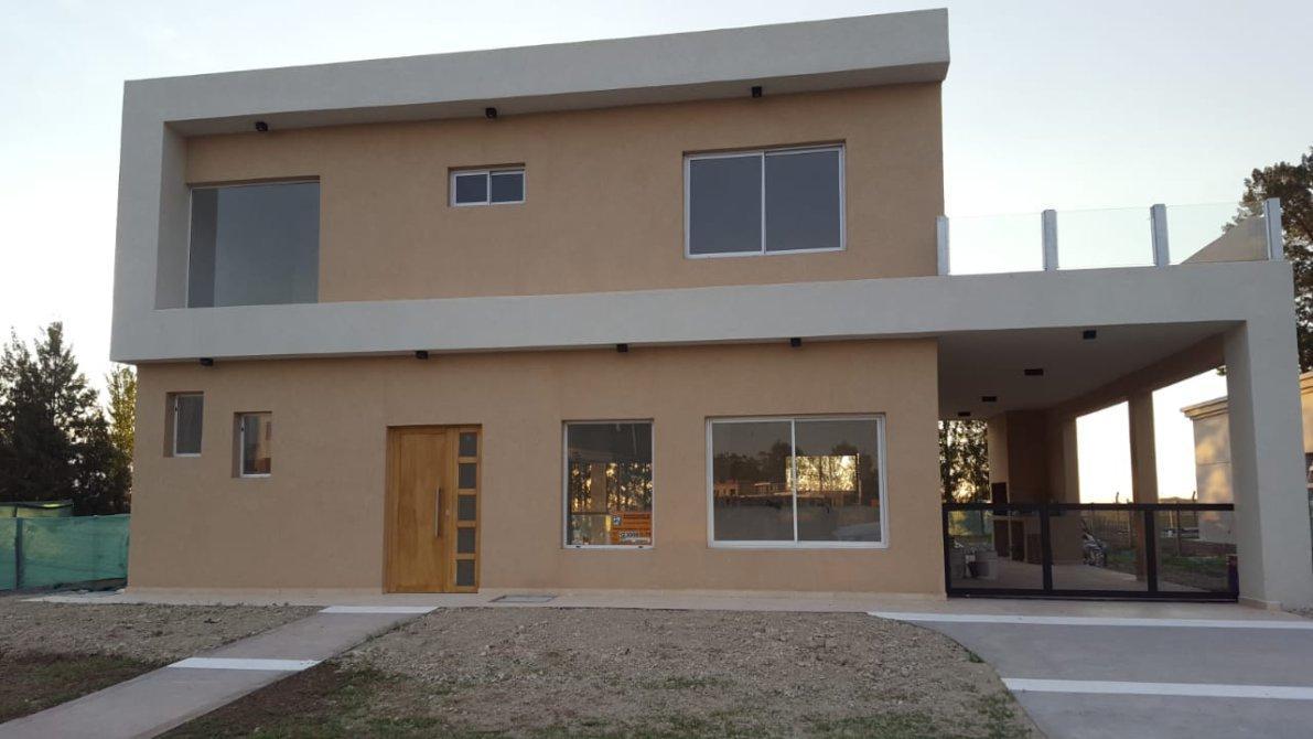 Casa 4 ambientes en Barrio Lago de San Eliseo