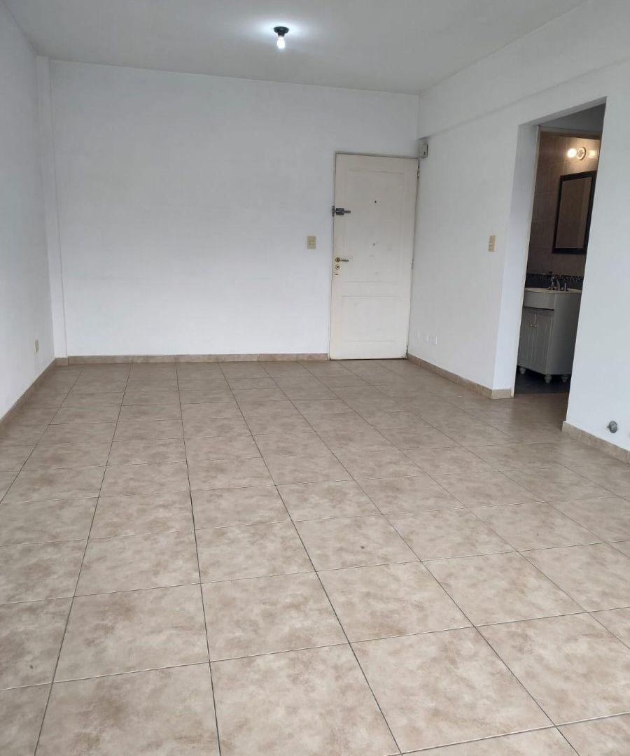 Foto de Departamento de 3 ambientes en venta – Monte Grande, imagen 1