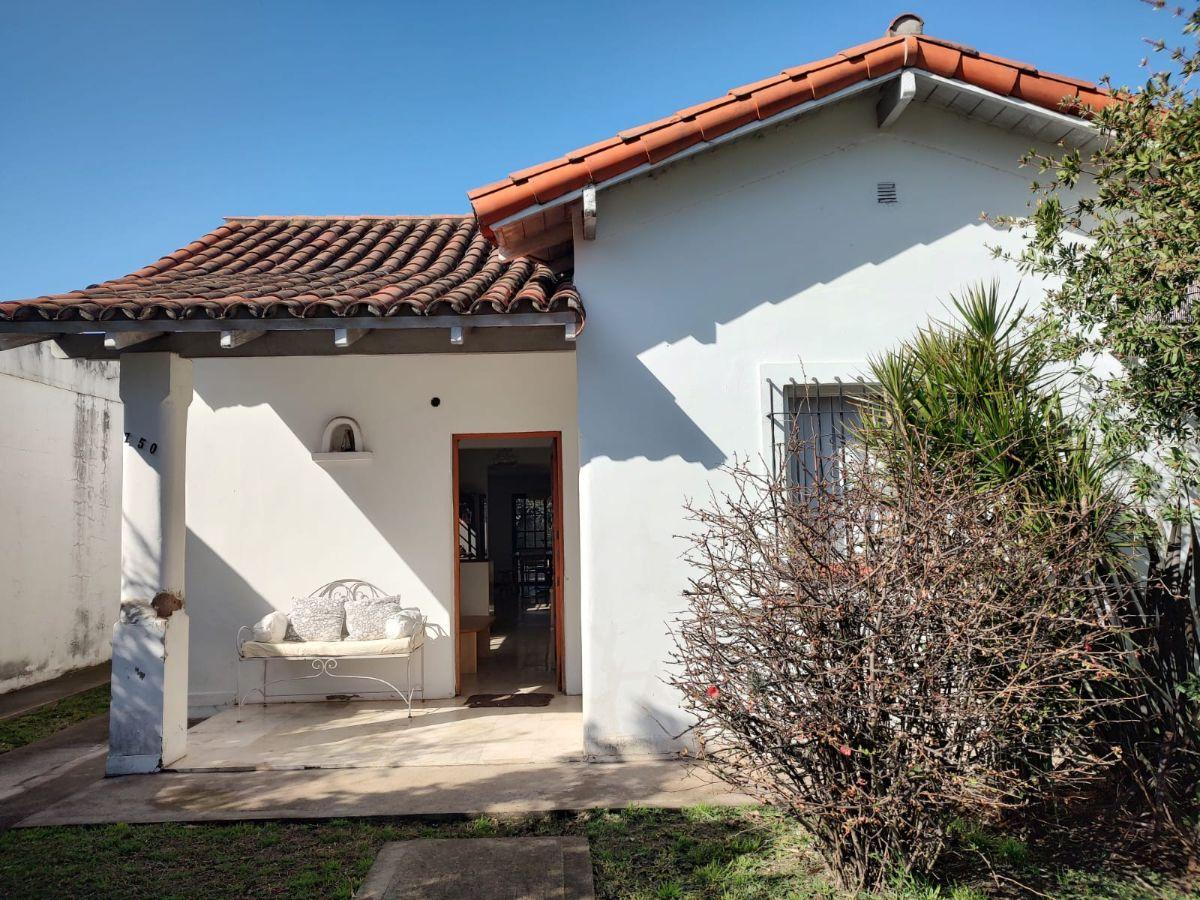 Foto de HERMOSA CASA REMODELADA EN MONTE GRANDE, imagen 1