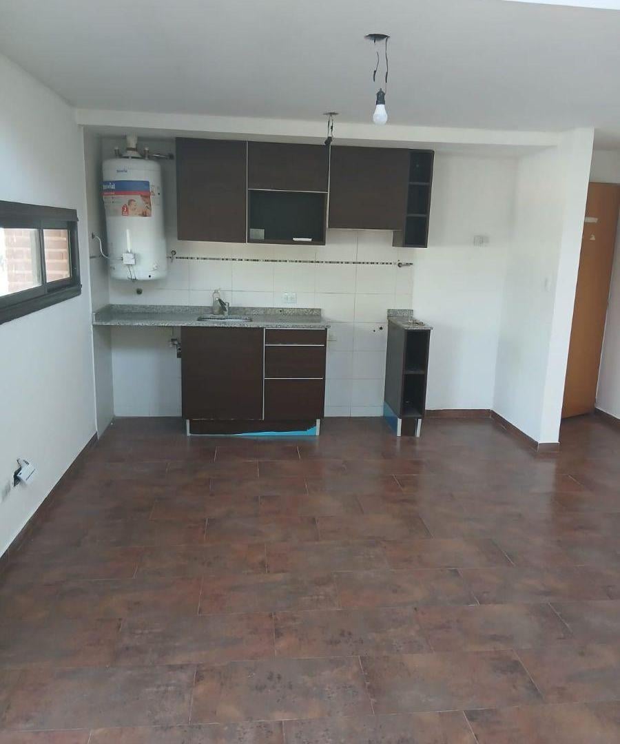 Foto de DEPARTAMENTO TIPO LOFT CON COCHERA DESCUBIERTA – MUY LUMINOSO, imagen 2