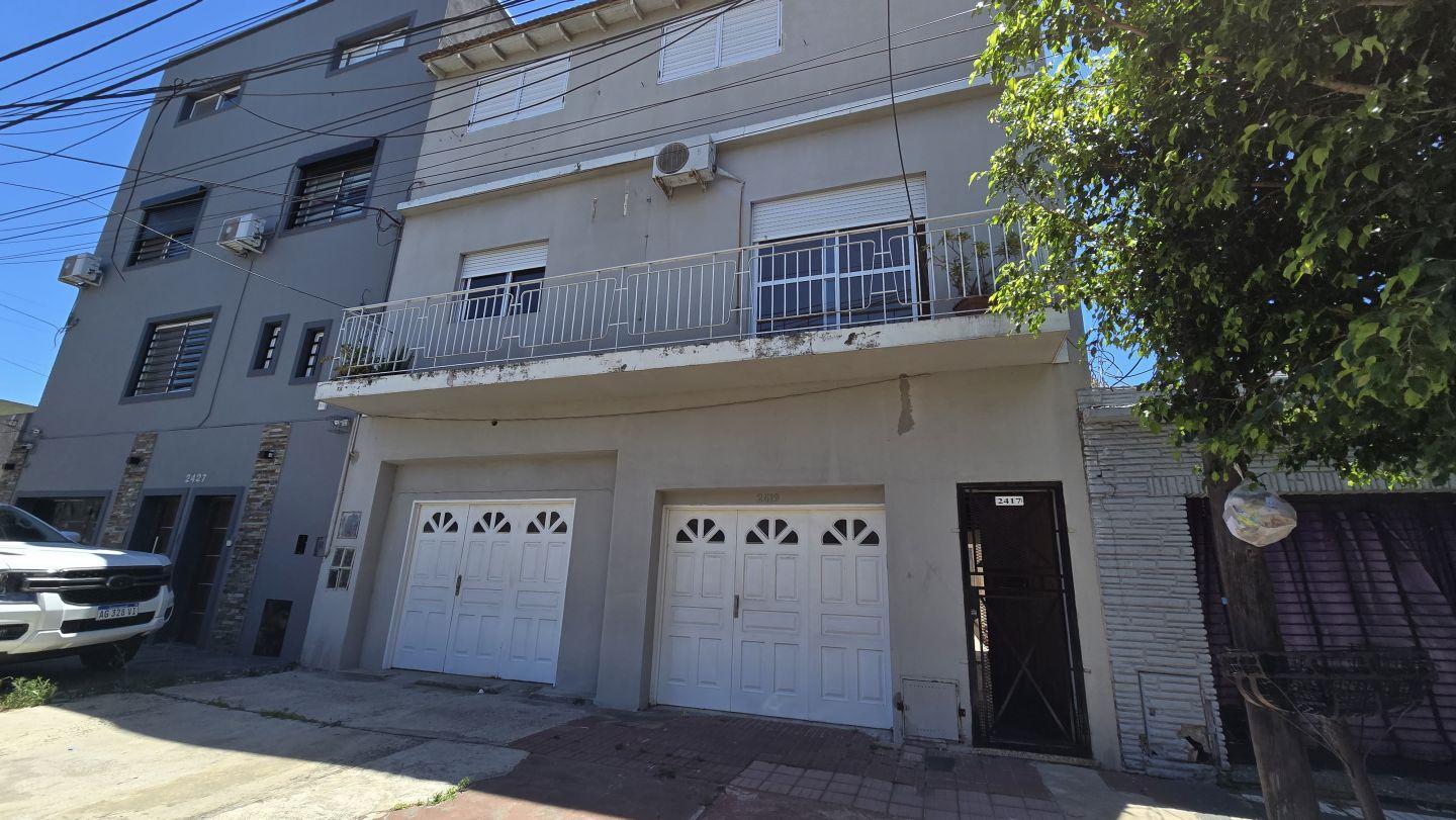 Casa en 3 pisos apto dos familias en muy buenas condiciones