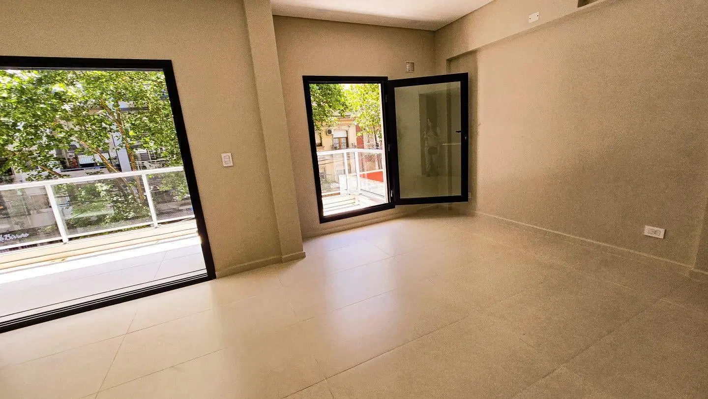 Departamento Tres Ambientes Lanús Oeste Centro Venta a Estrenar Edificio de Categoría con Amenities 2