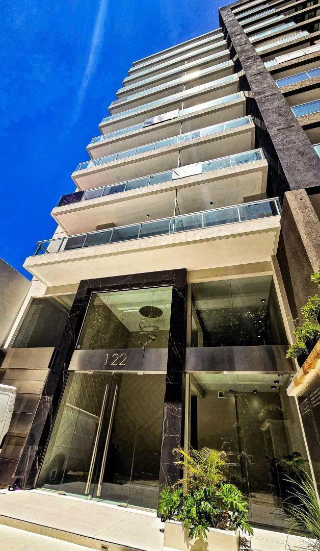 Departamento Tres Ambientes Lanús Oeste Centro Venta a Estrenar Edificio de Categoría con Amenities 3