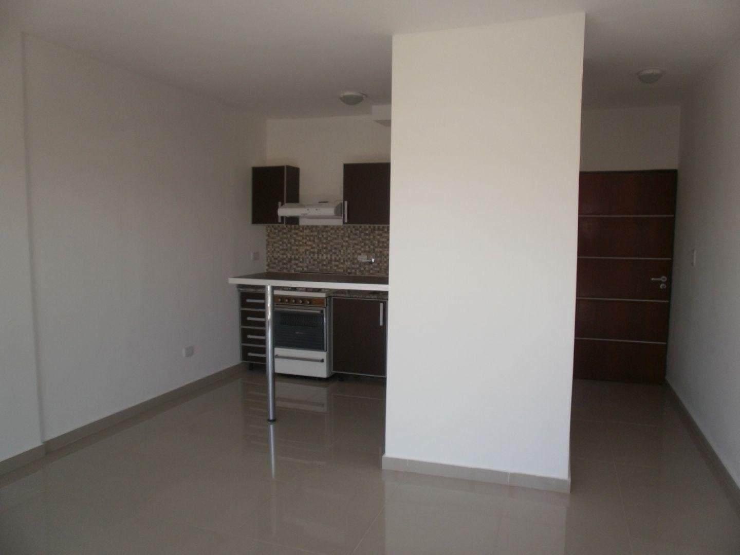 MONOAMBIENTE moderno a 50 metros de Av. Yrigoyen y en excelente zona de Avellane