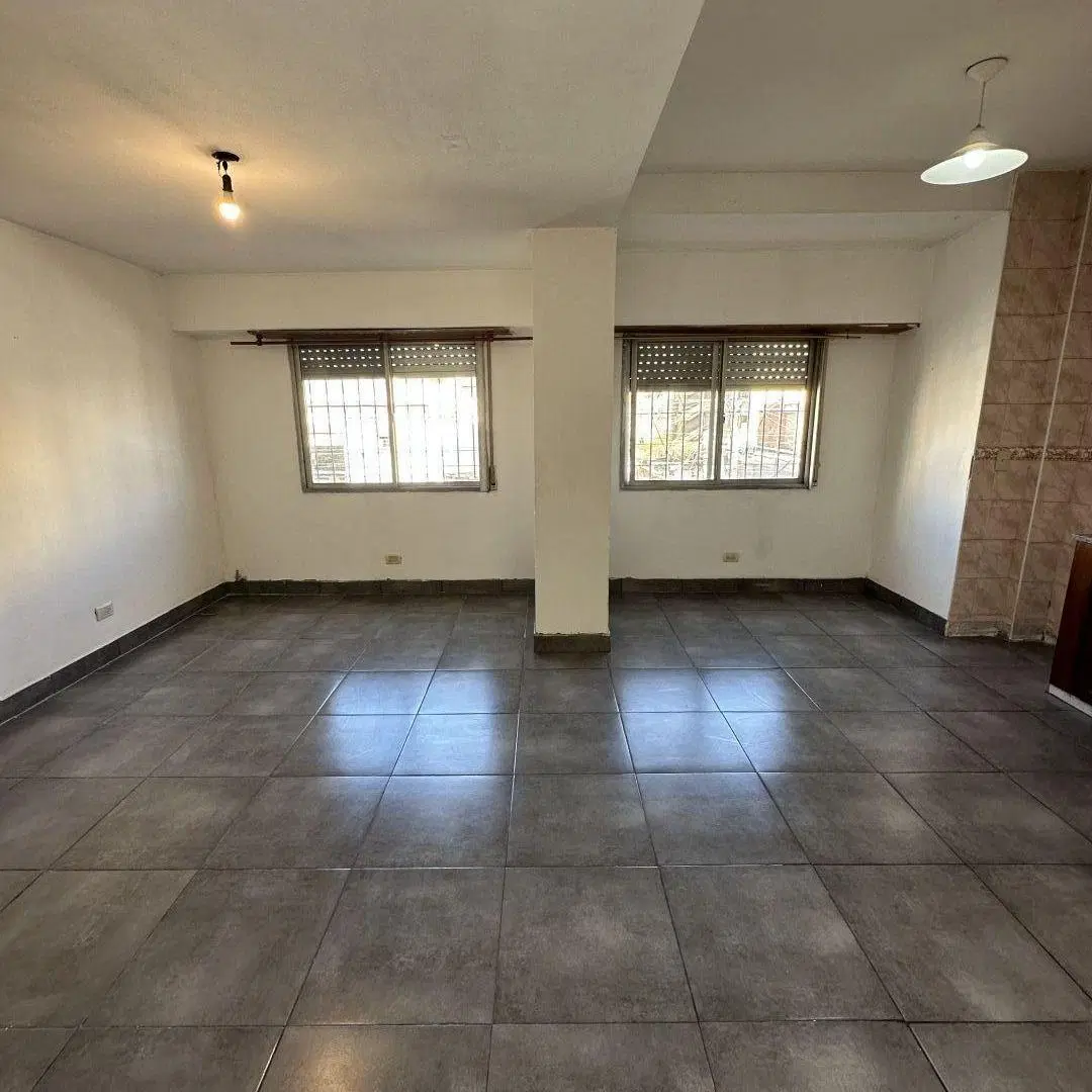 Departamento en PH Duplex Sin Expensas en Alquiler Amplio con Patio 5