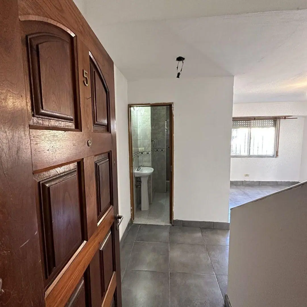 Departamento en PH Duplex Sin Expensas en Alquiler Amplio con Patio 3