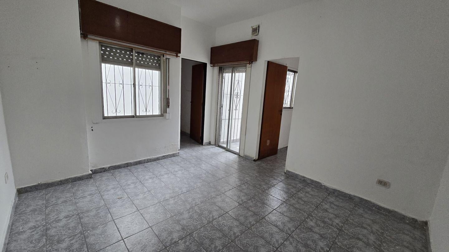 Departamento en PH 3 Ambientes Super Amplio con patio Alquiler