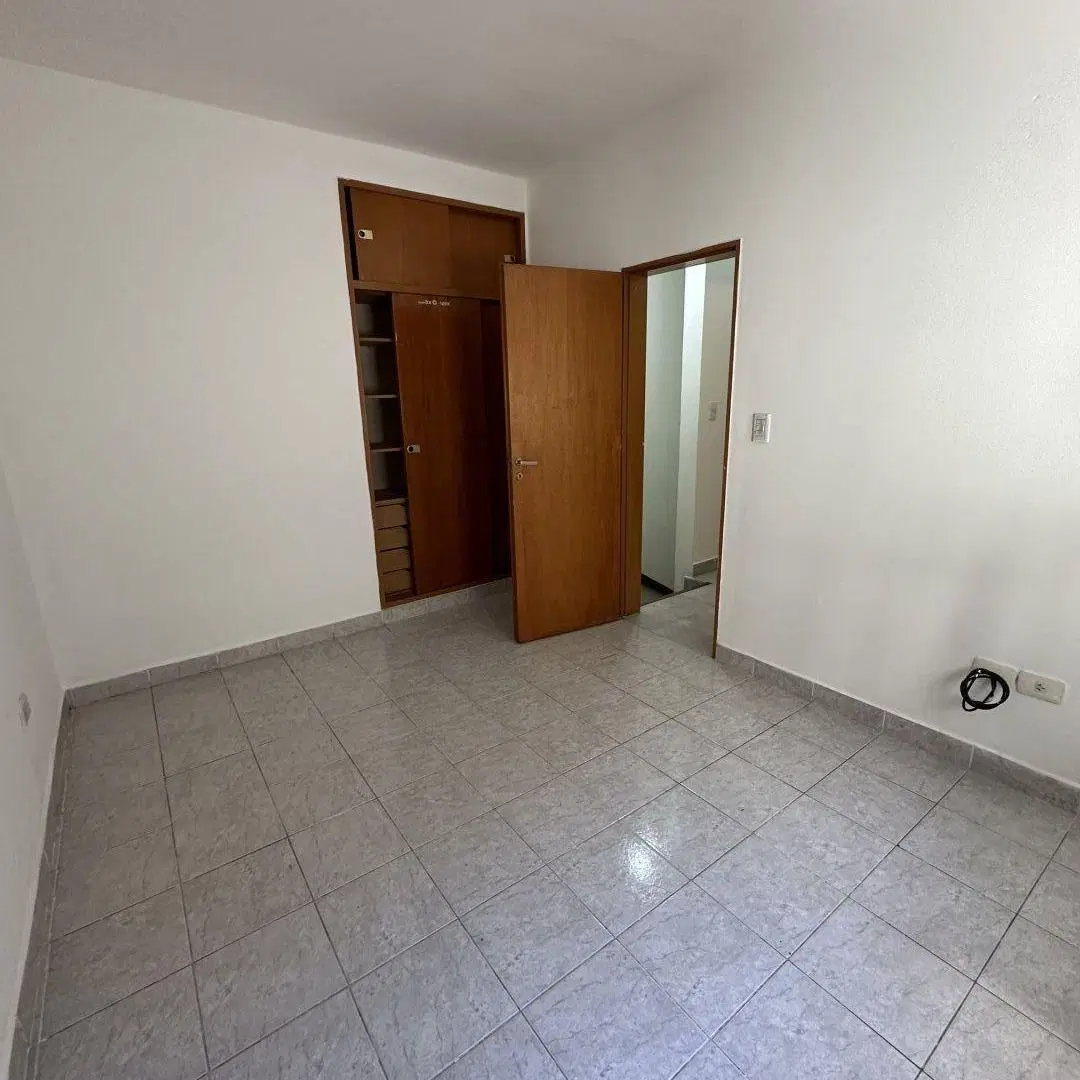 Excelente Departamento en Alquiler en PH 3 Ambientes con Aire acondicionado y Patio 3