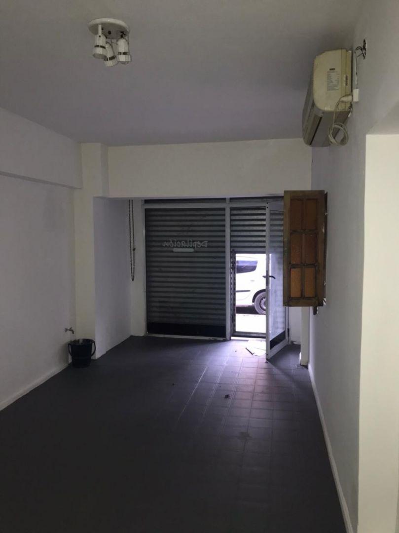 Foto de Local comercial a la calle Lanus Este Alquiler, imagen 3