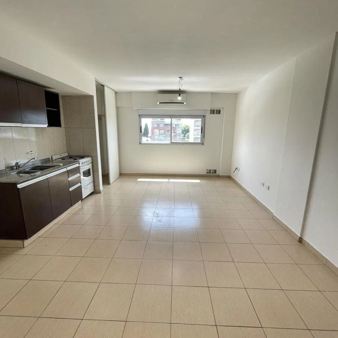 Departamento en Lanús Este Monoambiente Amplio y Moderno en Alquiler 1