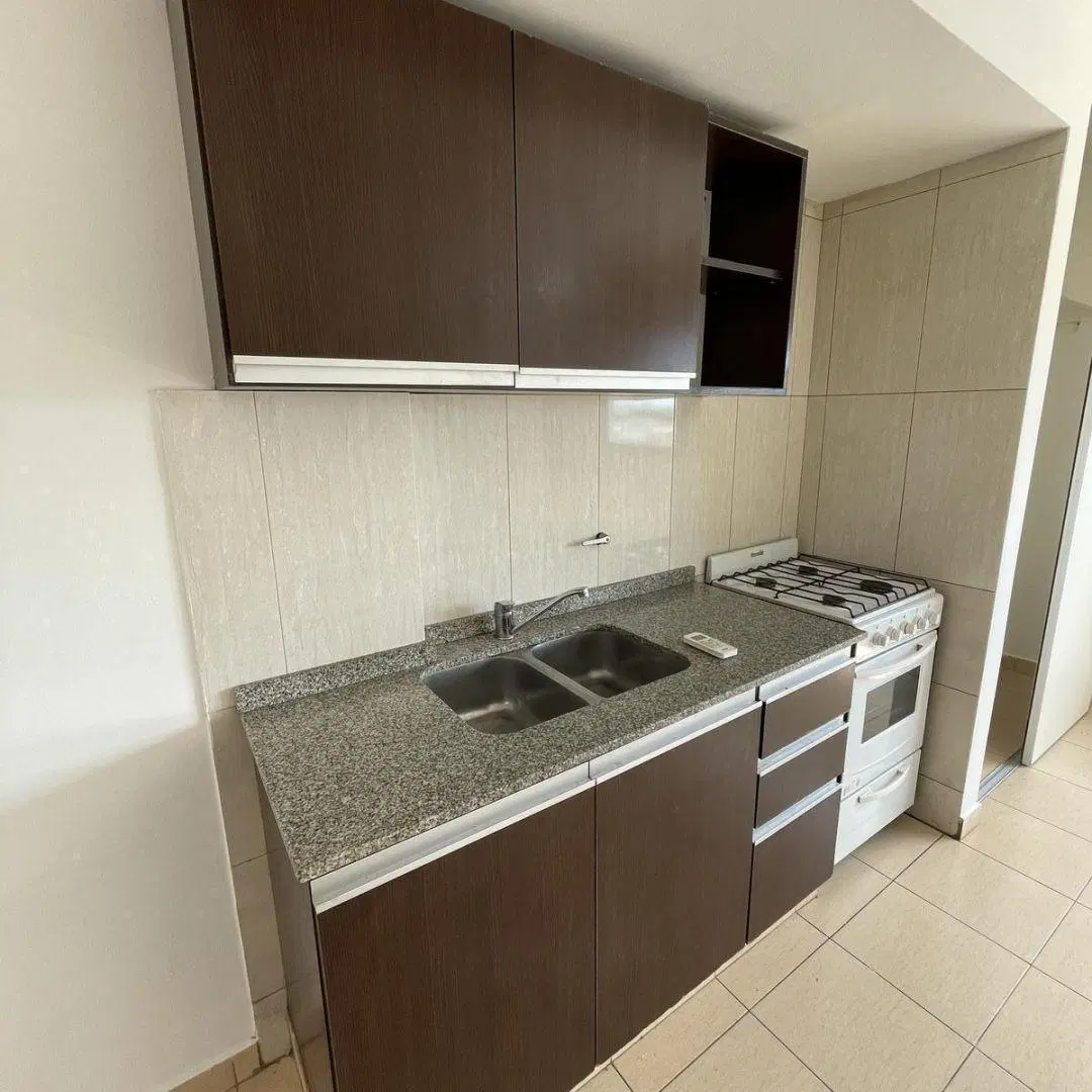 Departamento en Lanús Este Monoambiente Amplio y Moderno en Alquiler 2