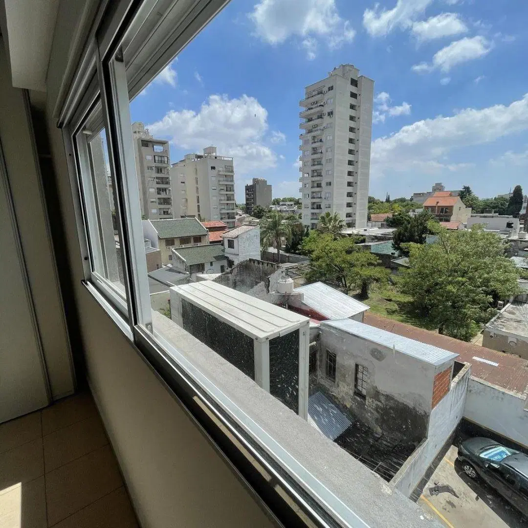 Departamento en Lanús Este Monoambiente Amplio y Moderno en Alquiler 3