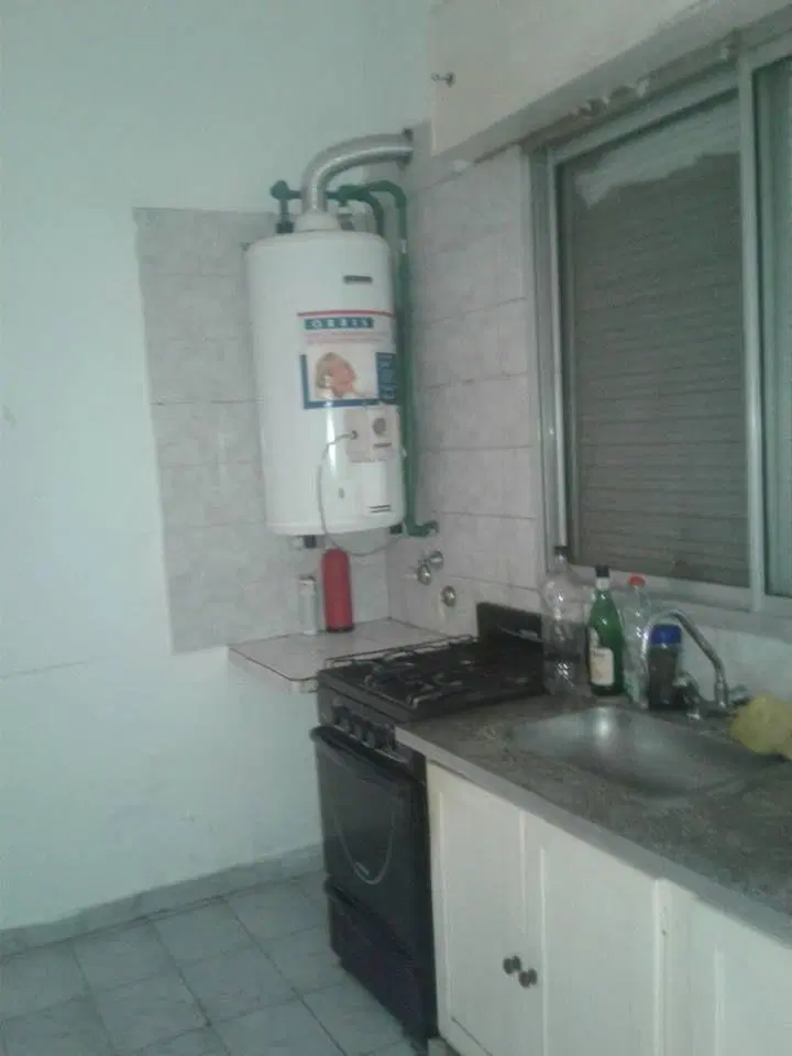 Alquiler PH 2 AMBIENTES y sin expensas a 3 cuadras del shopping de avellaneda! 3