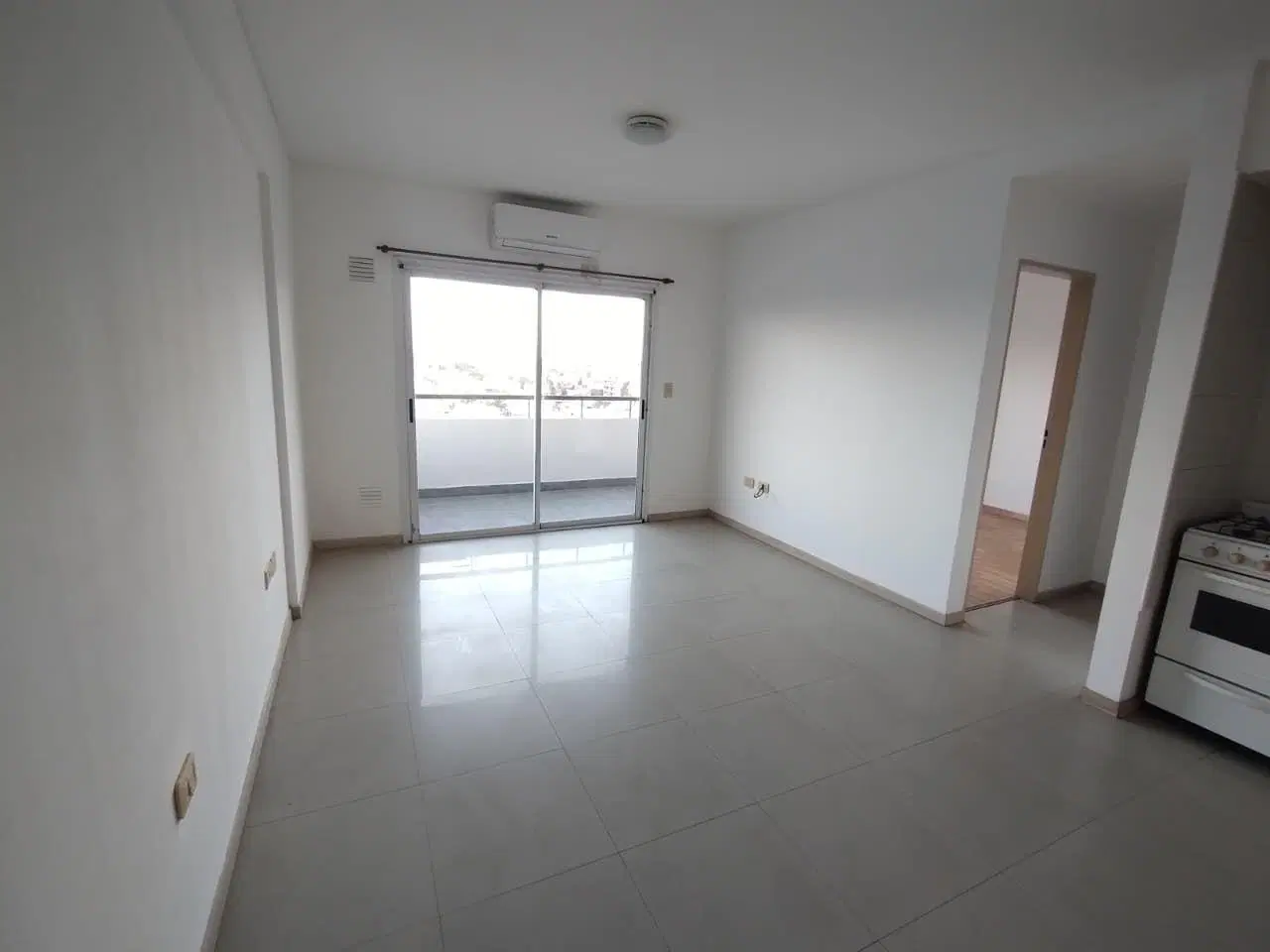 Dpto 2 AMBIENTES en muy buena ubicación de Lanús Este!!! 4