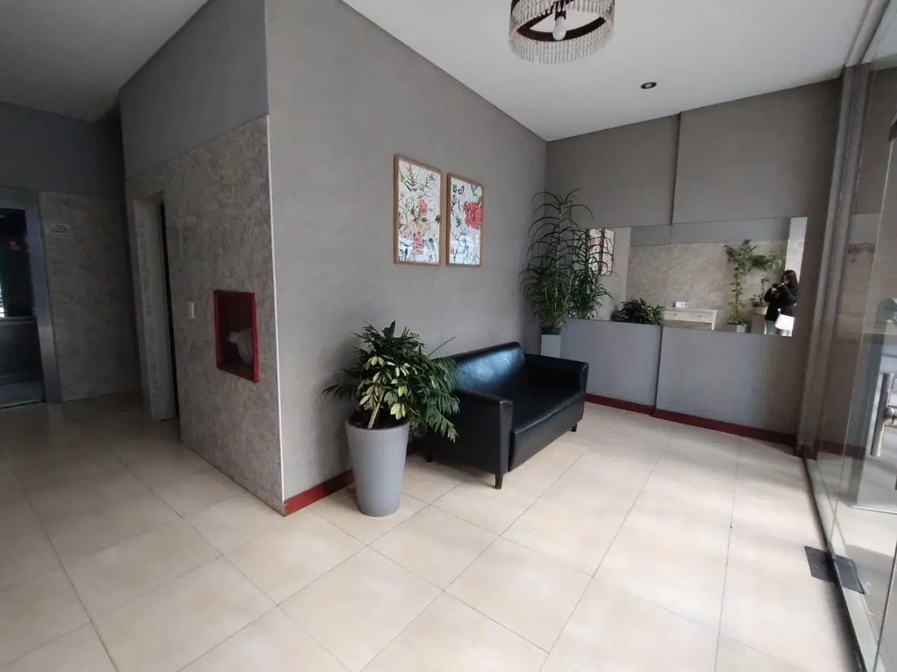 Dpto 2 AMBIENTES en muy buena ubicación de Lanús Este!!! Excelente estado!!! 3