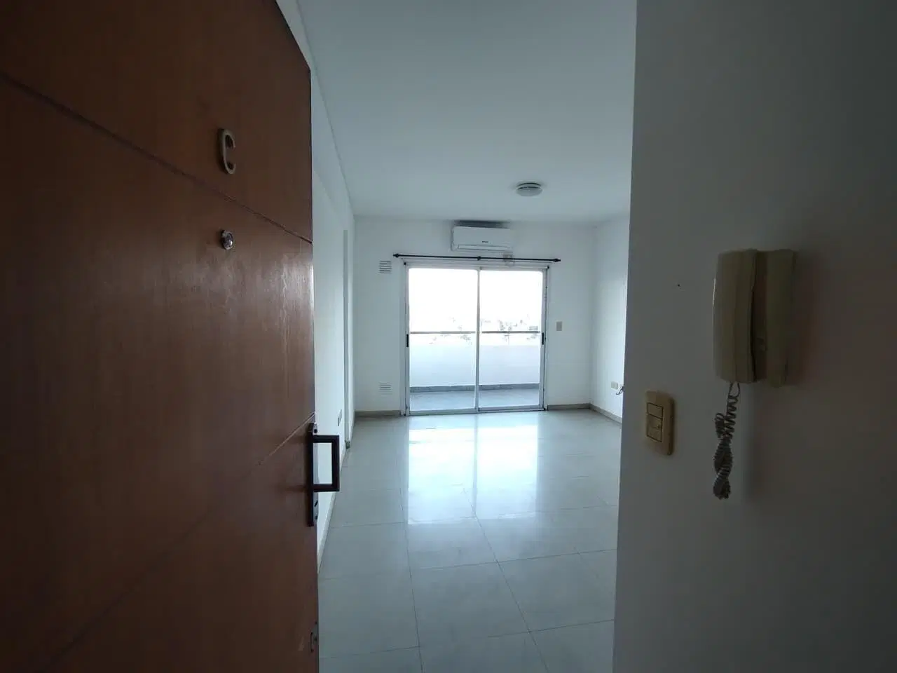 Dpto 2 AMBIENTES en muy buena ubicación de Lanús Este!!! Excelente estado!!! 4