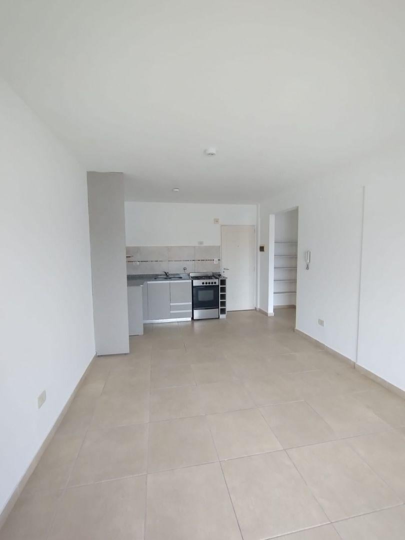 Foto de Departamento 2 Ambientes 45m2 En Alquiler Lanus Este Con Pileta, imagen 4