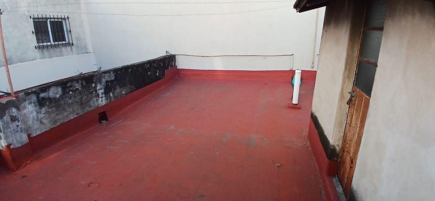 Foto de Dpto 3 ambientes con terraza y SIN EXPENSAS en excelente zona de Lanus, imagen 3