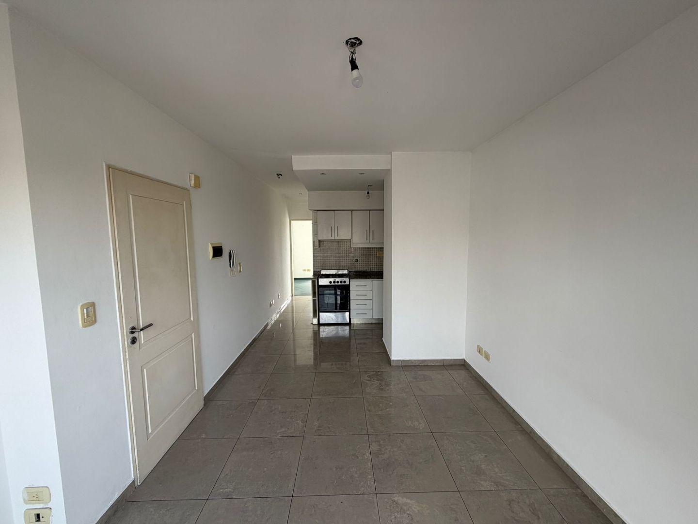Foto de Departamento Dos Ambientes Pasante Centrico Lanus Oeste Doble Balcon, imagen 5