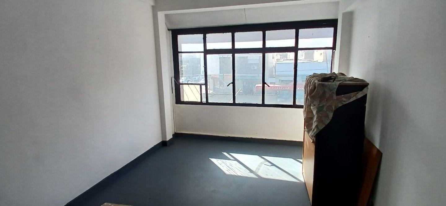 Foto de Alquiler de Oficina en pleno centro de Lanús Oeste!, imagen 2