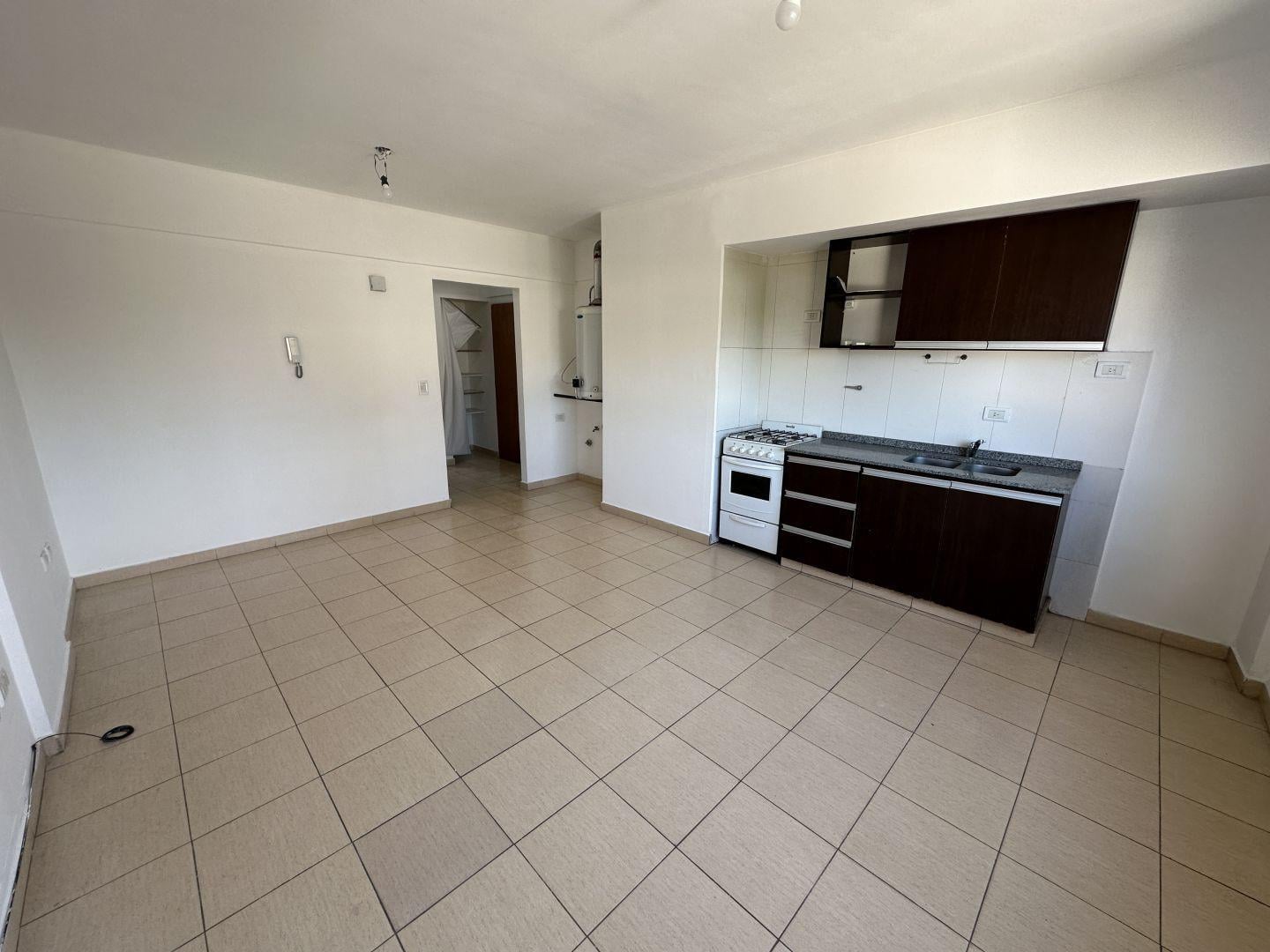Foto de Departamento 2 Ambientes con Patio y Cochera, imagen 1