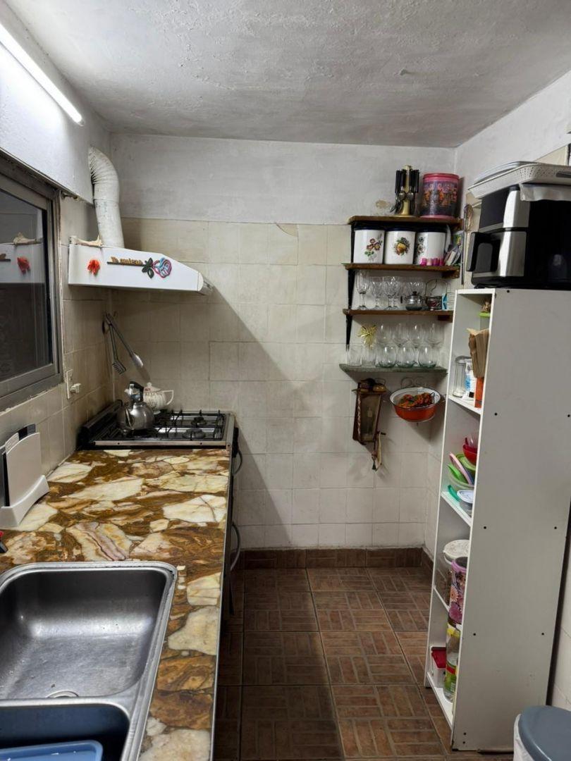 Foto de PH al frente 3 Ambientes en muy buena zona de Lanús Este! Excelente, imagen 5