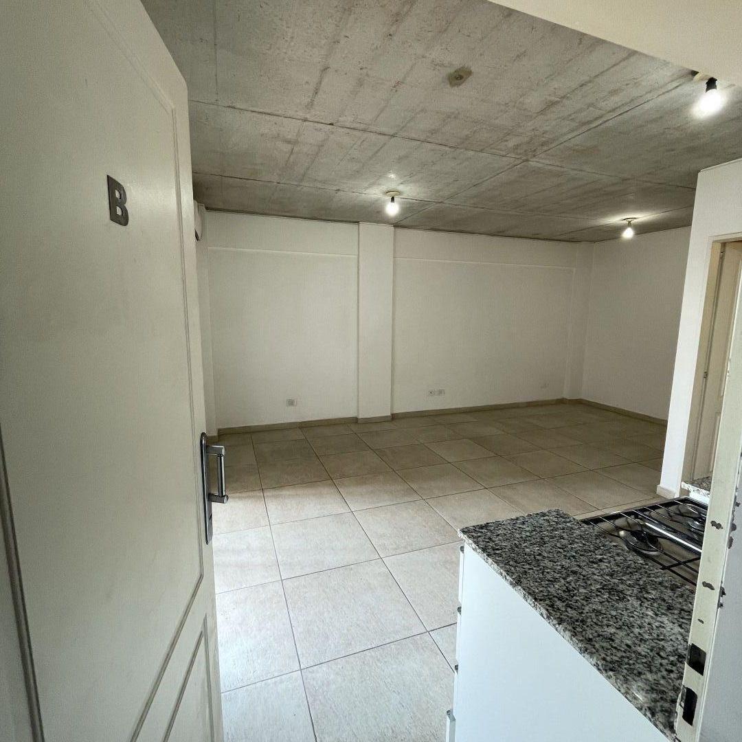 Foto de Departamento Monoambiente con cochera Lanus Este Alquiler, imagen 2