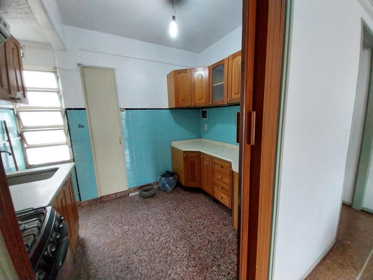 3 Ambientes Al Frente 1º Piso por Escalera 2