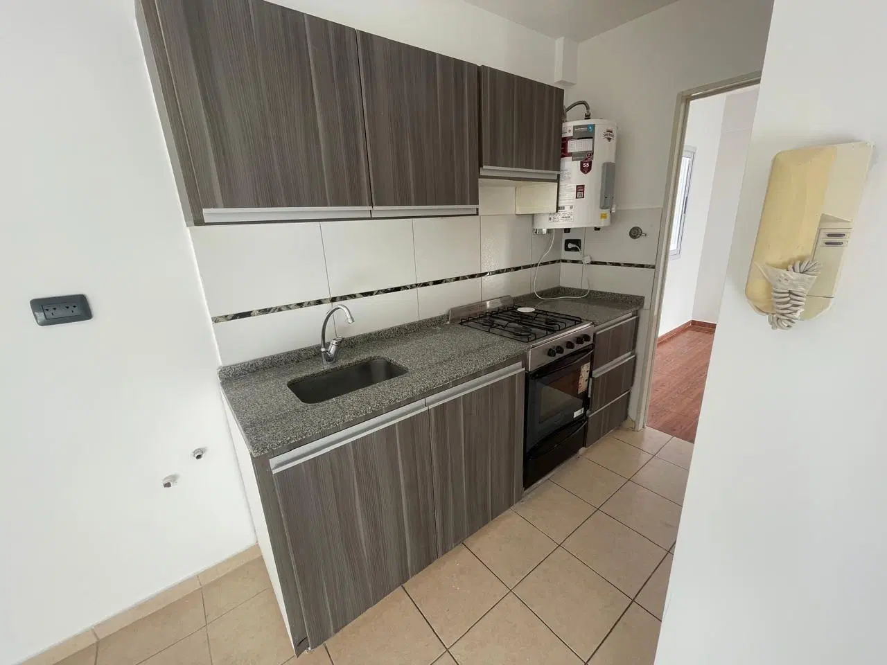 Departamento 2 ambientes. | Mansilla al 400 5