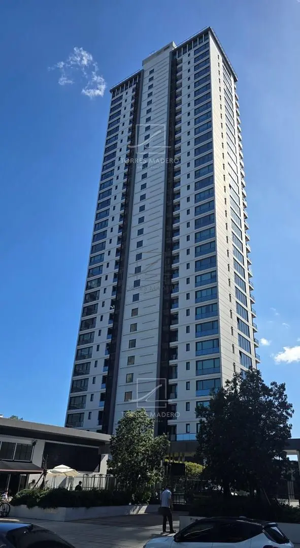 TRES AMBIENTES EN VENTA EN LINK TOWER, IMPECABLE 3