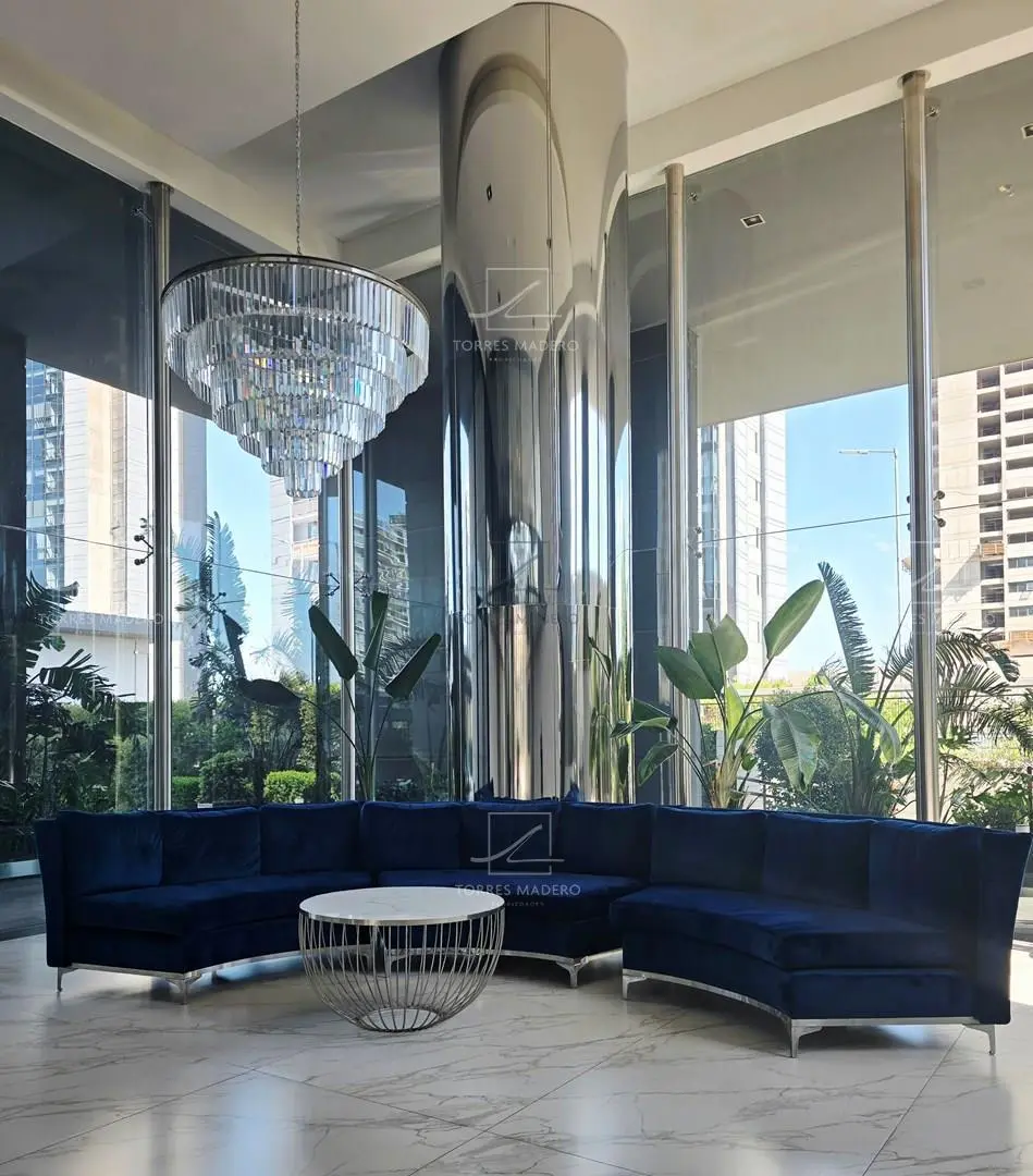 TRES AMBIENTES EN VENTA EN LINK TOWER, IMPECABLE 4