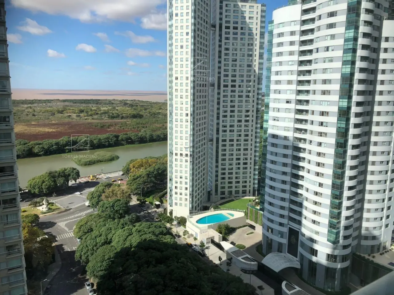 LE PARC Alquiler depto de 2 dormitorios piso alto y cochera !! 2