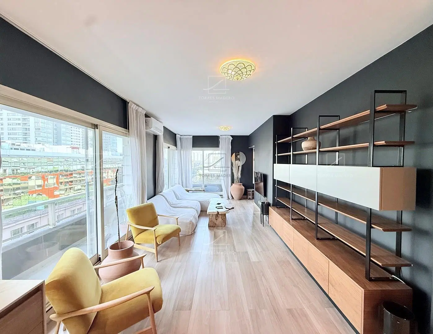 Exclusivo duplex con terraza y parrilla privada amoblado de dos dormitorios en alquiler 4