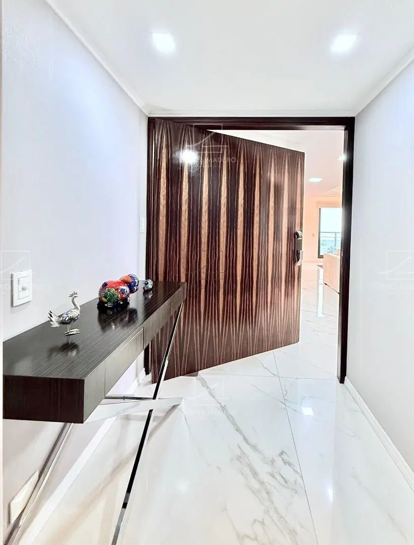BAJO DE PRECIO - RIVER VIEW SEMIPISO DE 3 DORMITORIOS EN SUITE - 2 COCHERAS ! 3
