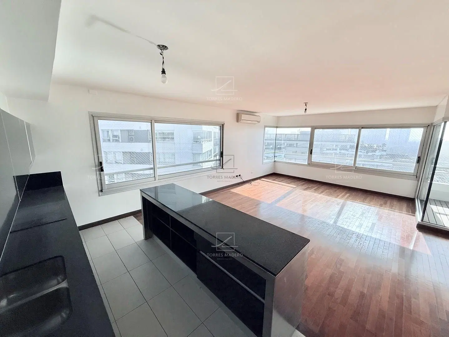 OPORTUNIDAD EN ZENCITY PUERTO MADERO ! 2 Dormitorios con cochera y baulera. 4