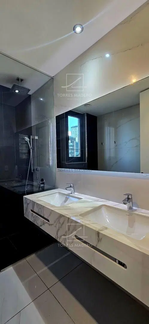 TRES AMBIENTES EN VENTA EN LINK TOWER CON COCHERA - IMPECABLE ! 5