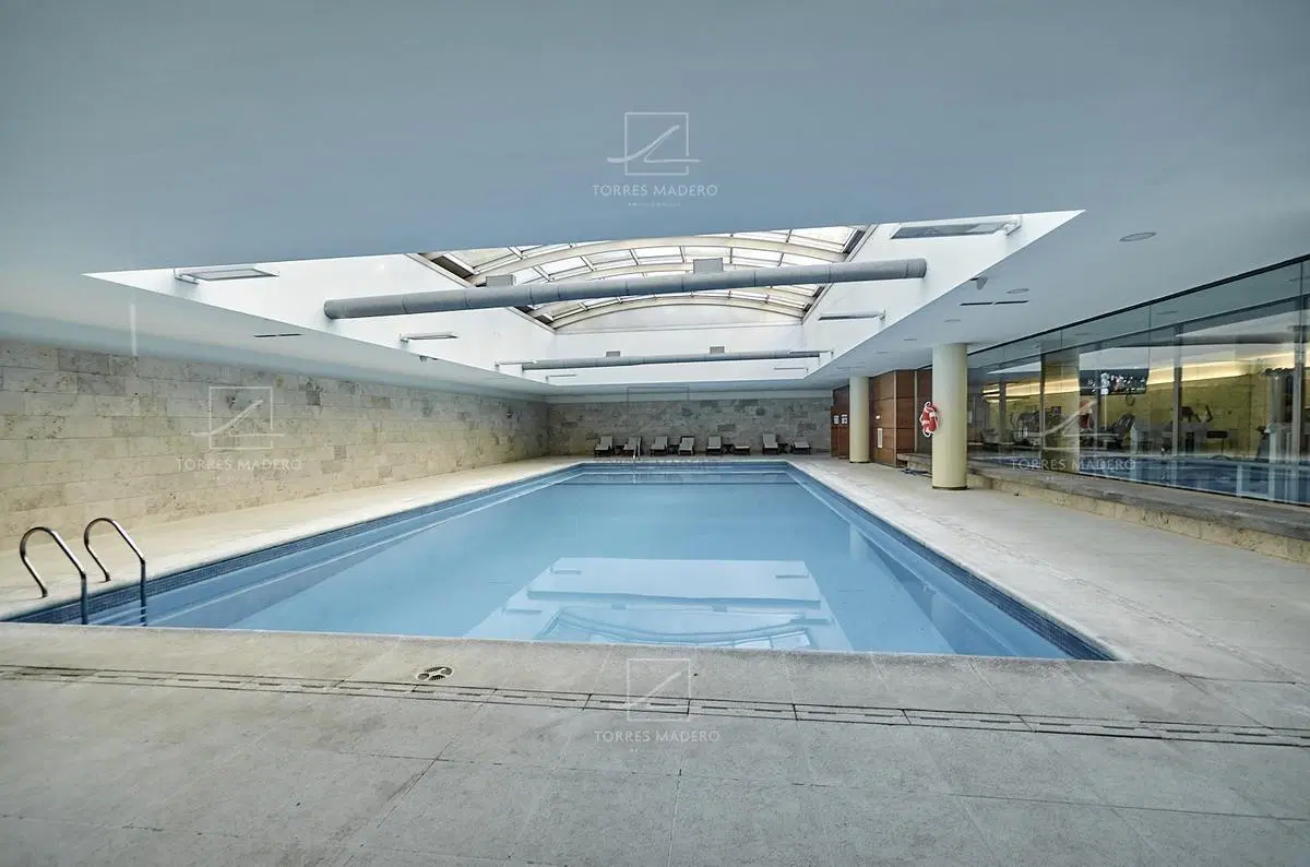 DEPARTAMENTO EN VENTA DE 3 dormitorios en MADERO PLAZA, COCHERA DOBLE 8