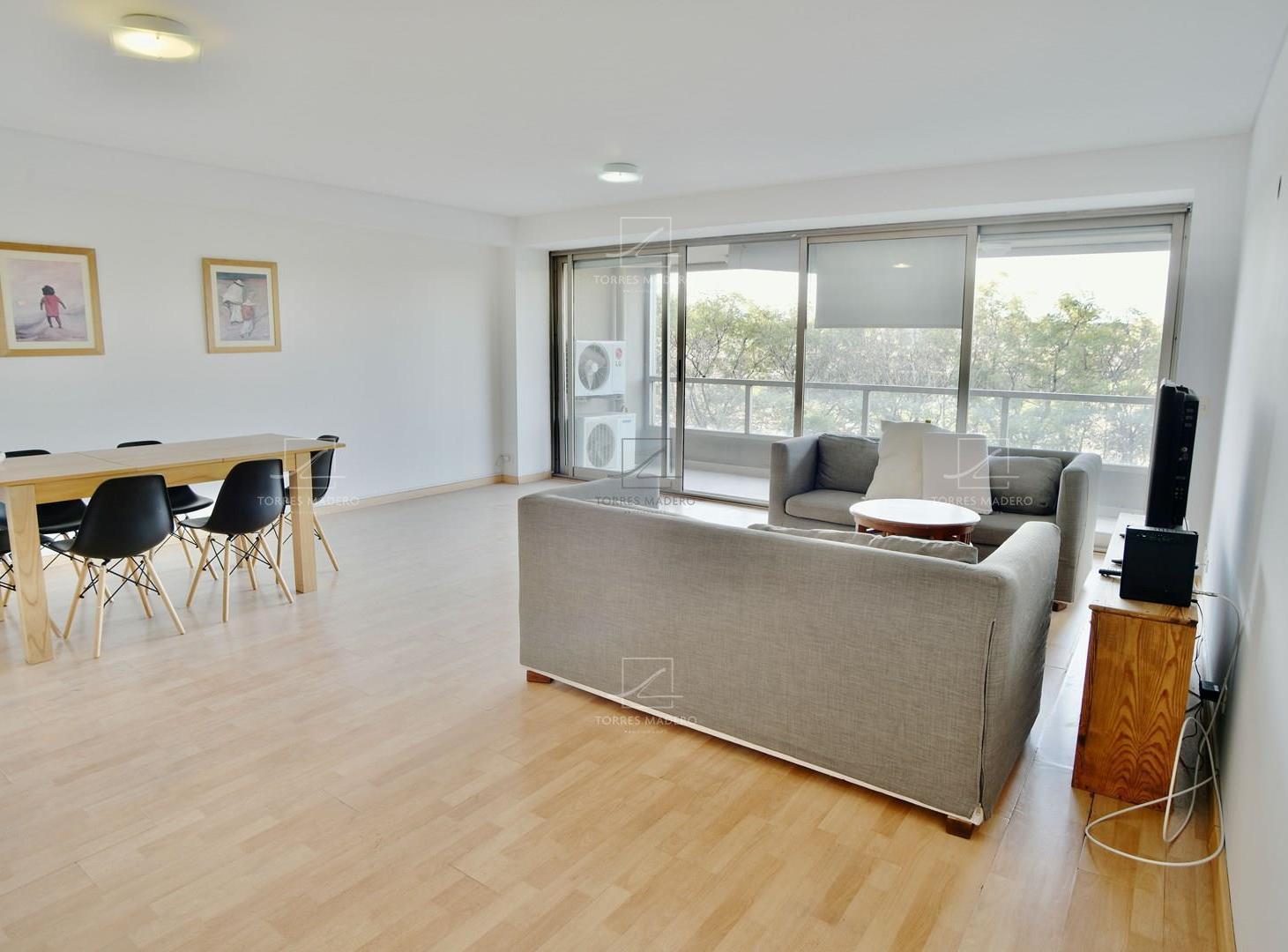 Foto de MADERO PLAZA - EXCELENTE DEPTO EN VENTA CON VISTA ABIERTA Y COCHERA., imagen 1