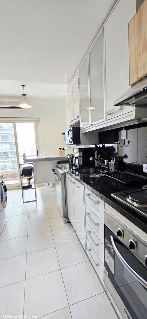 Foto de ALQUILER - IMPECABLE DEPTO DE 1 DORMITORIO CON COCHERA EN BAYRES MADERO, imagen 3