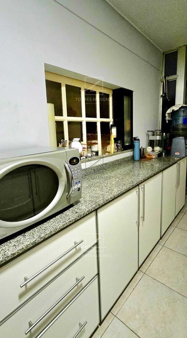 Foto de 3 AMBIENTES EN VENTA CON COCHERA FIJA en Recoleta, imagen 1
