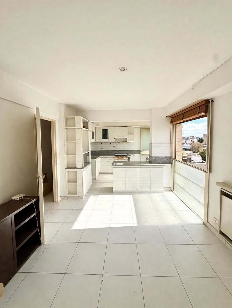 Foto de OPORTUNIDAD SEMIPISO DE 3 Y DEP EN VENTA EN BARRACAS CON COCHERA., imagen 5