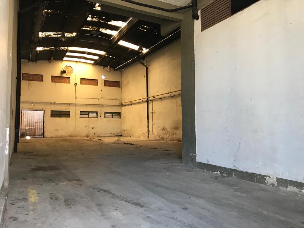 Galpón en Plena Zona Industrial Oportunidad Inversor con Renta 2