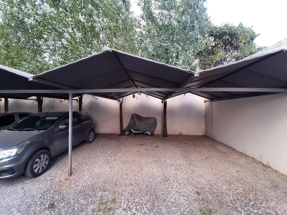 Excelente Departamento 3 Ambientes con Cochera en Morón Sur 3