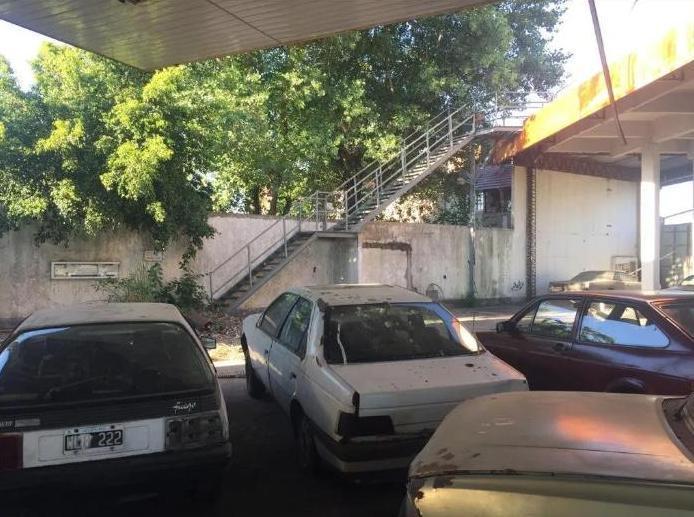Estación de Servicio en Importante esquina con 98m en Ituzaingó
